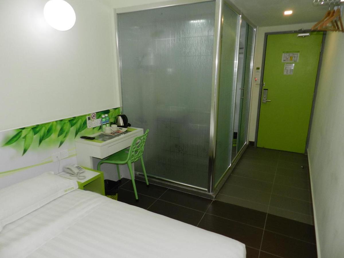 Green Apple Boutique Hotel Кота-Кінабалу Екстер'єр фото
