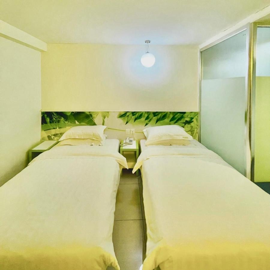 Green Apple Boutique Hotel Кота-Кінабалу Екстер'єр фото