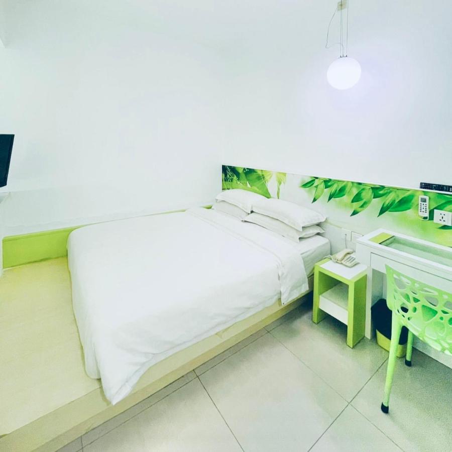 Green Apple Boutique Hotel Кота-Кінабалу Екстер'єр фото