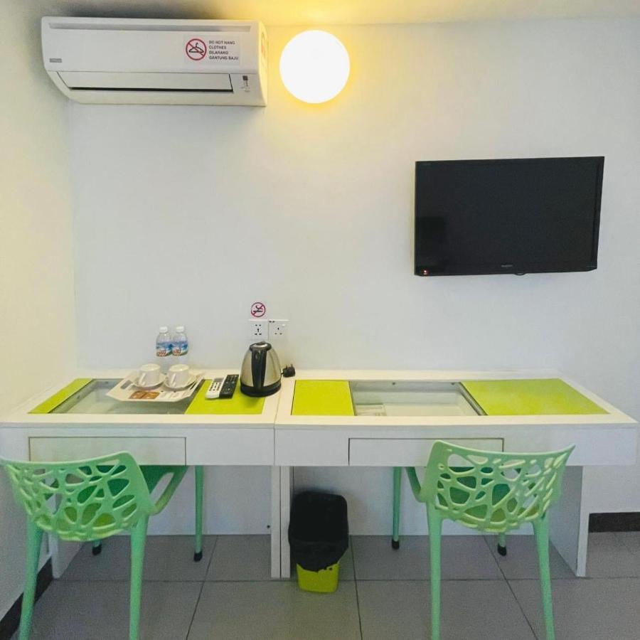 Green Apple Boutique Hotel Кота-Кінабалу Екстер'єр фото